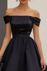 Schwarzes Schulterfreies Ballkleid in A-Linie